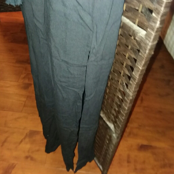 👖 3/$12👖🖤⭐New⭐ Med Black Split Leg Pants - Picture 8 of 8